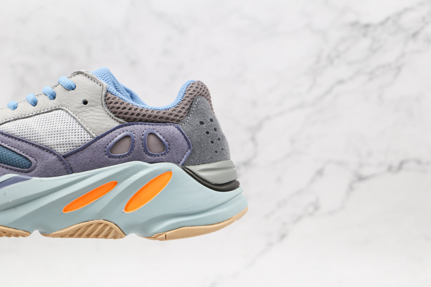 Adidas Yeezy Boost 700 Carbon Blue - Luxe Premium Brazil