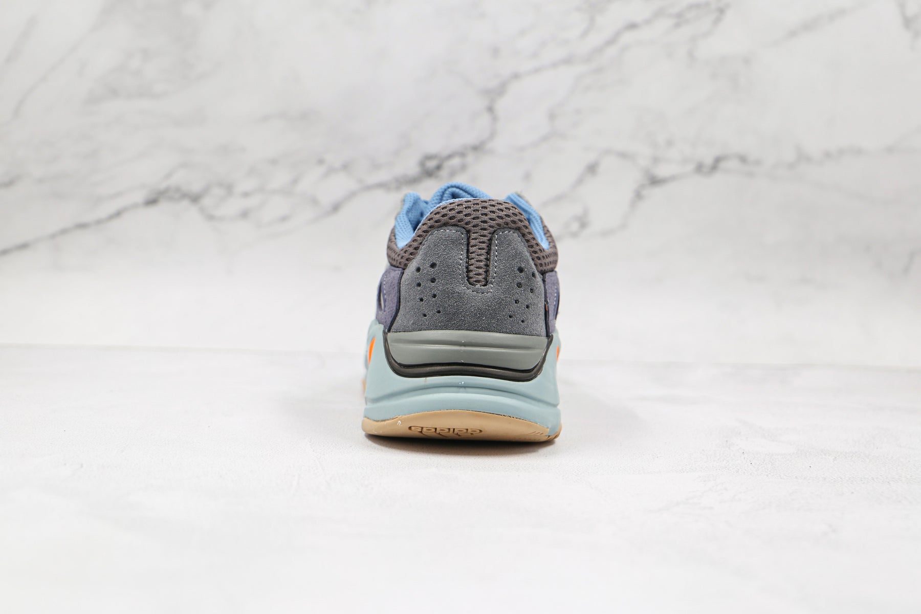 Adidas Yeezy Boost 700 Carbon Blue - Luxe Premium Brazil