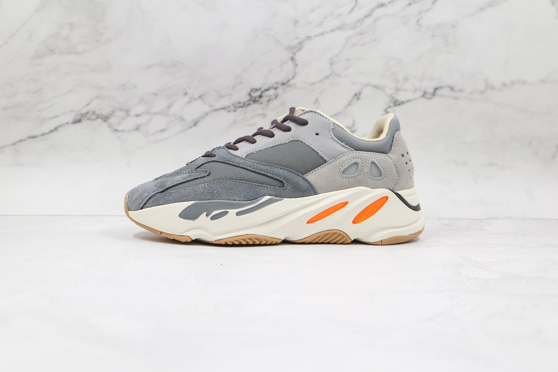 Adidas Yeezy Boost 700 Magnet - Luxe Premium Brazil