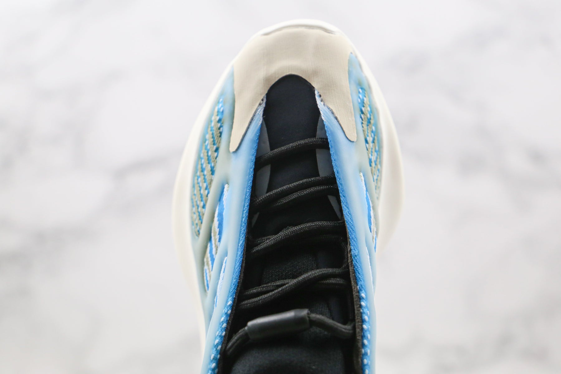 Adidas Yeezy Boost 700 V3 Arzareth - Luxe Premium Brazil