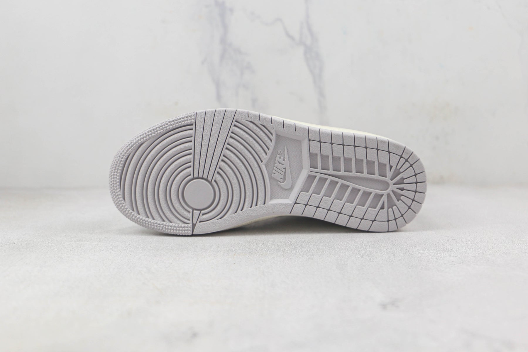Jordan 1 Mid Craft Inside Out White Grey - Luxe Premium Brazil