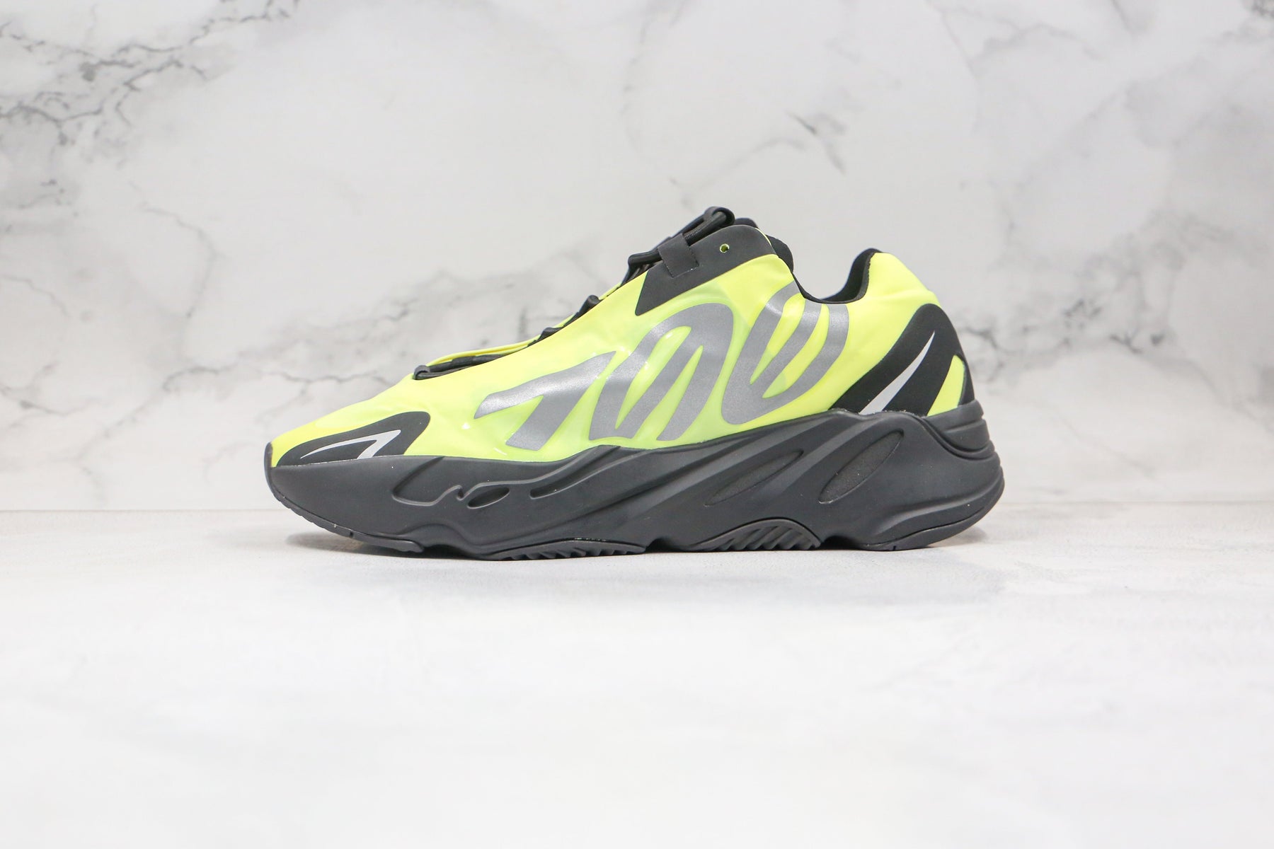 Adidas Yeezy Boost 700 MNVN Phosphor - Luxe Premium Brazil