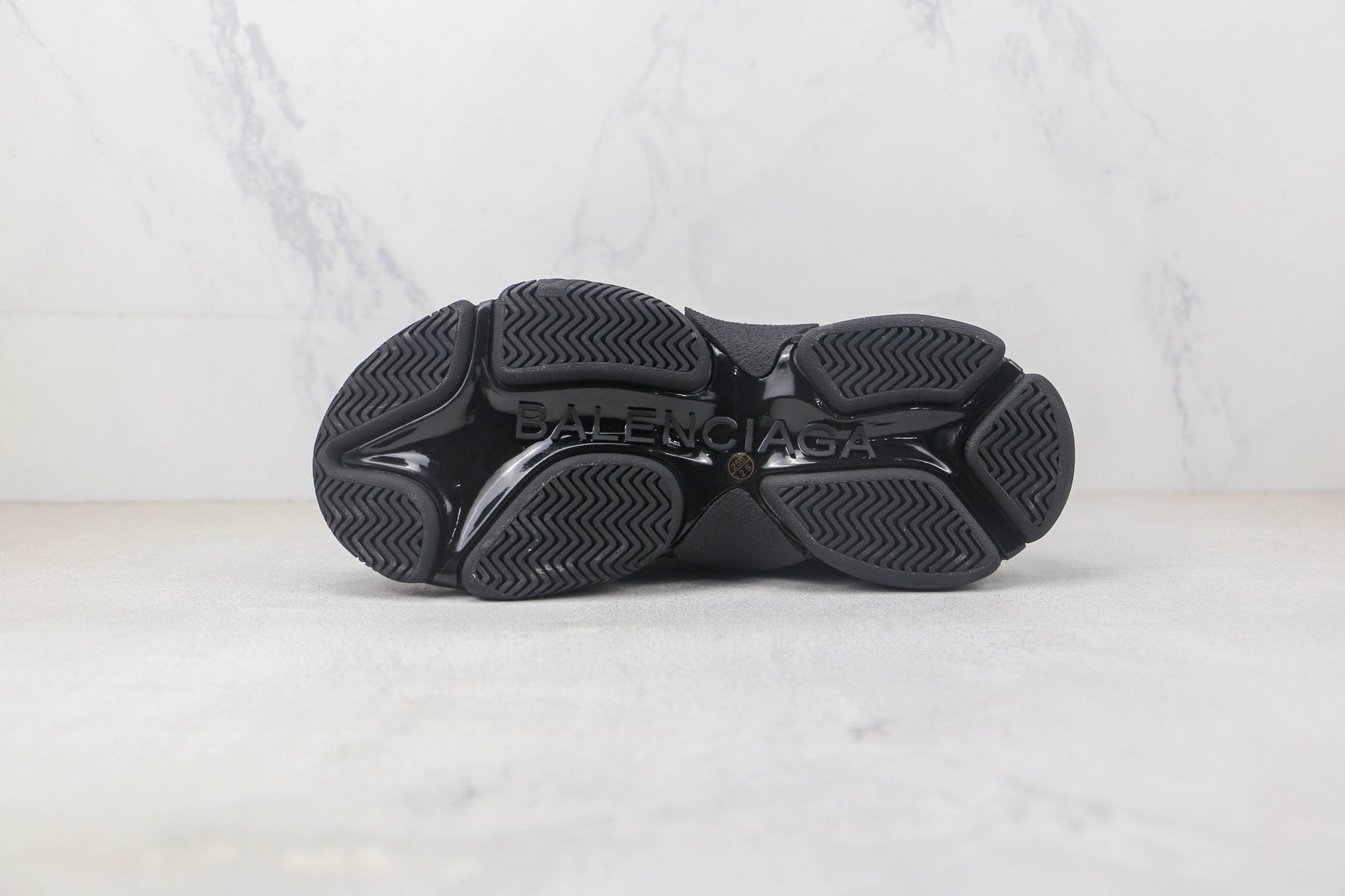 Balenciaga X Adidas Black White - Luxe Premium Brazil