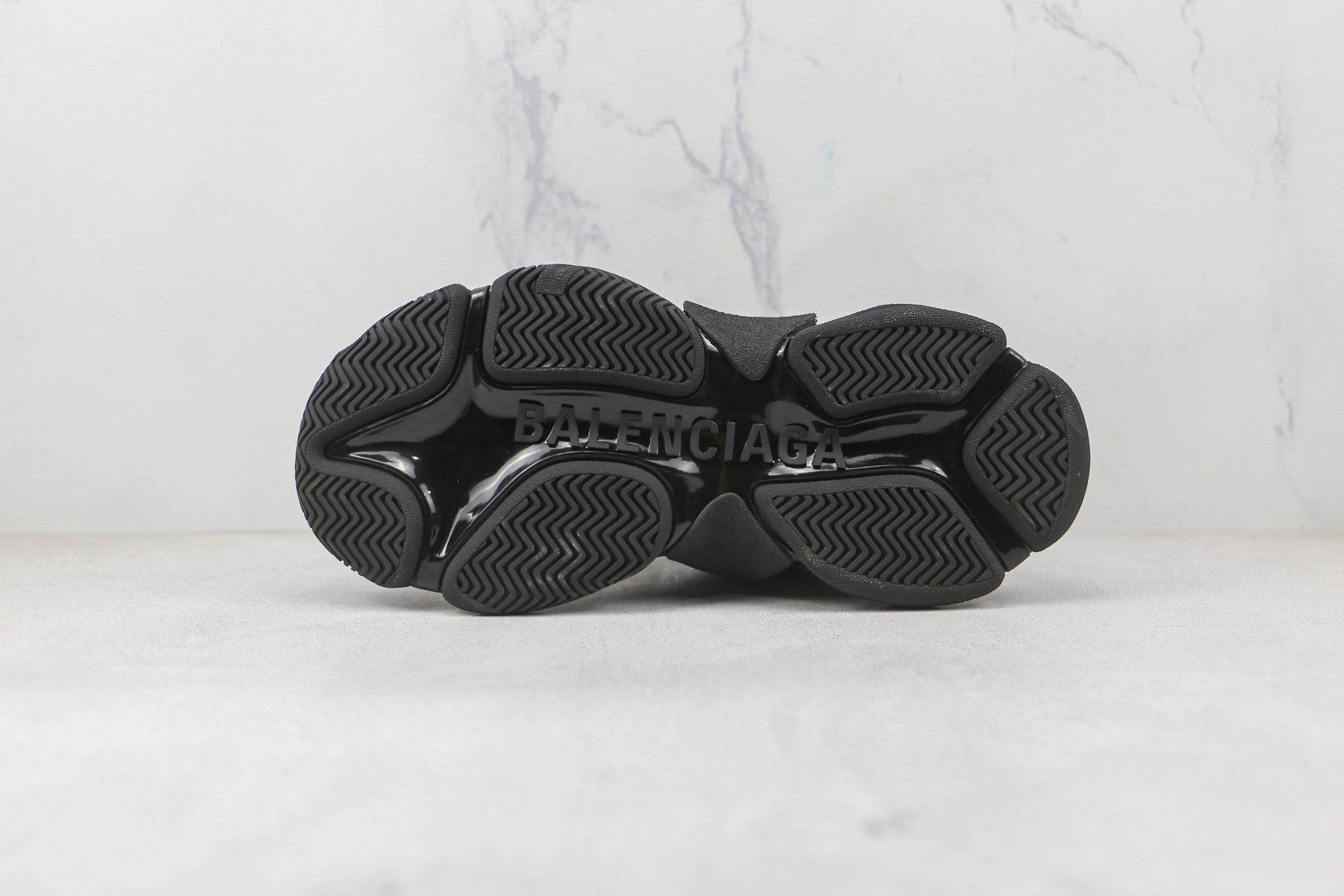 Balenciaga Triple S Black - Luxe Premium Brazil