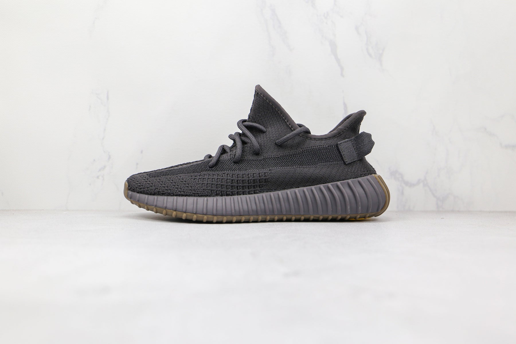 Adidas Yeezy Boost 350 V2 Cinder - Luxe Premium Brazil