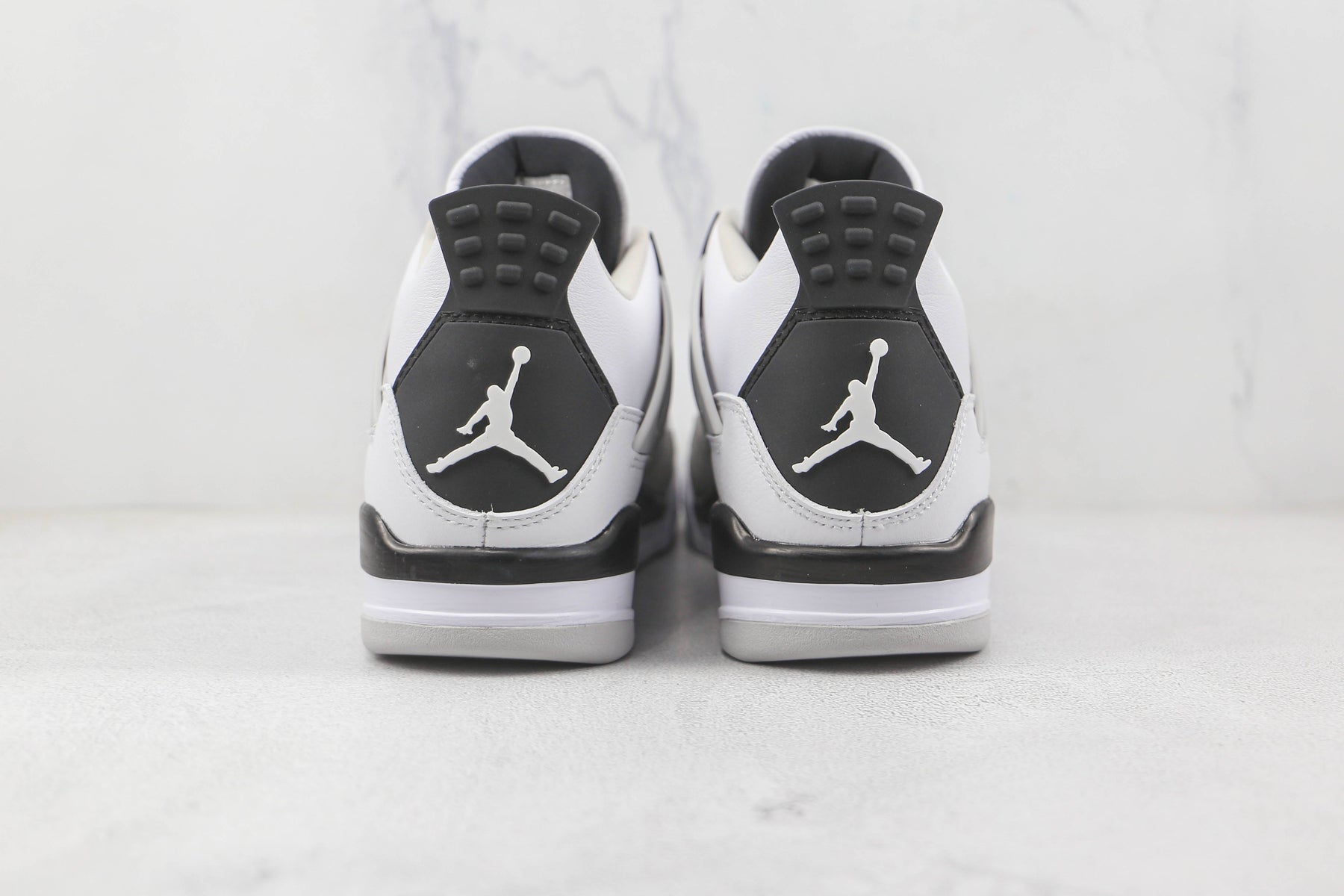 Jordan 4 Retro Military Black - Luxe Premium Brazil