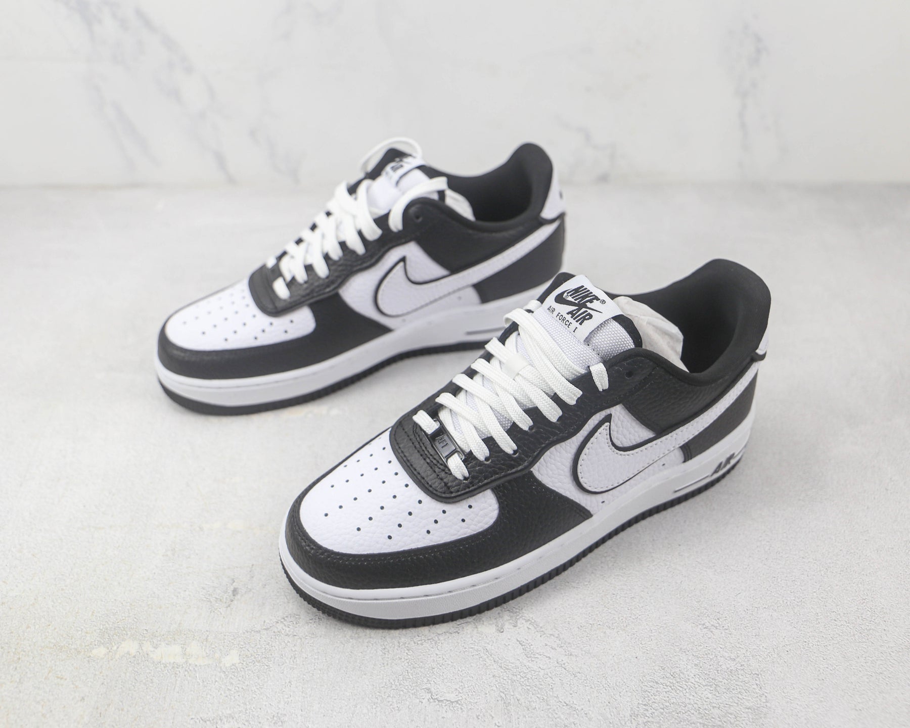 Nike Air Force 1 Panda