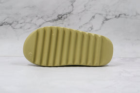 Adidas Yeezy Slide Resin - Luxe Premium Brazil