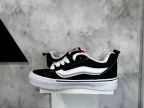Vans Knu Skool Black White (Pronta Entrega)