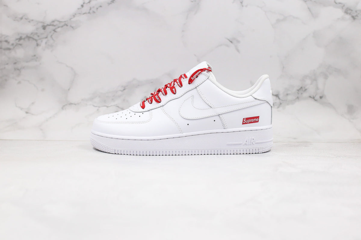 Nike Air Force 1 Low Supreme White